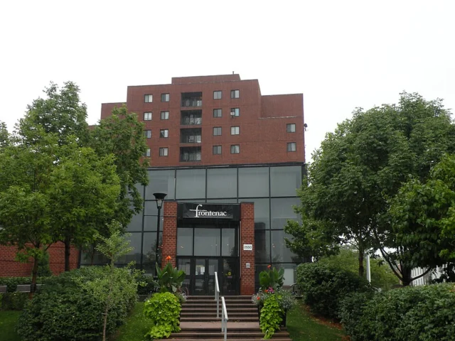 Bibliothèque Frontenac