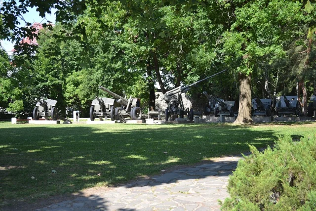 Park pod pamätníkom SNP