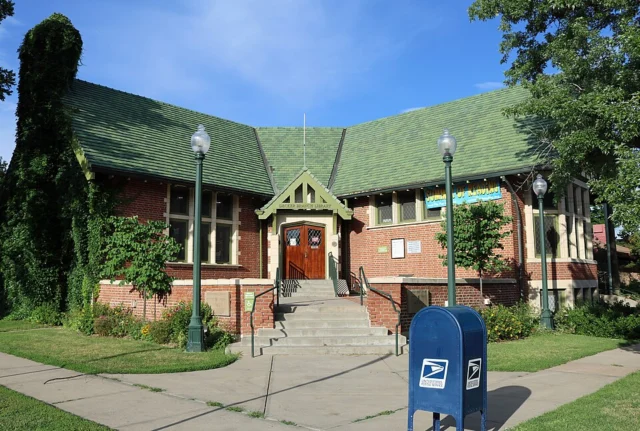 Decker Branch Library