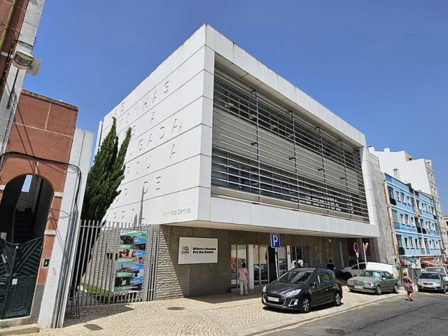 Biblioteca Municipal Ary dos Santos